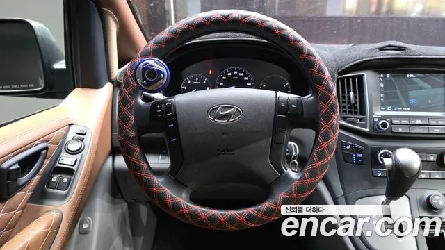 Hyundai Staria 2018 thumb 3