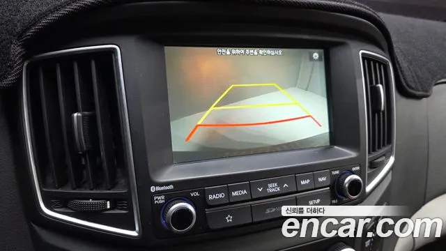 Hyundai Staria 2018 thumb 4