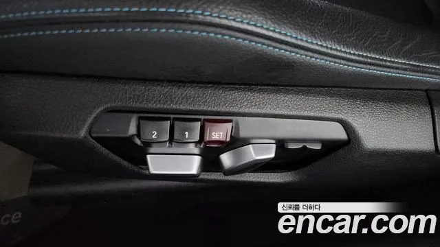BMW M2 2017 thumb 8