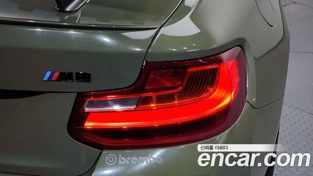 BMW M2 2017 thumb 2
