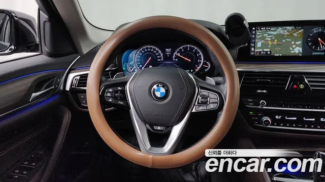 BMW 5 серии 2018 thumb 10