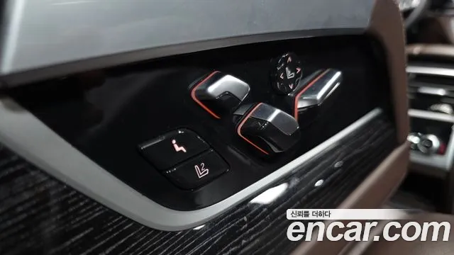 BMW 7 серии 2021 thumb 10