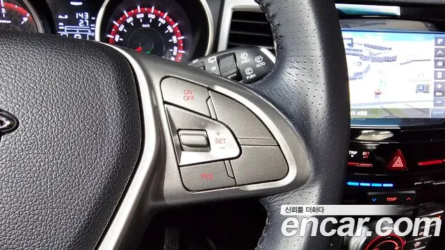 KGM Tivoli 2015 thumb 10