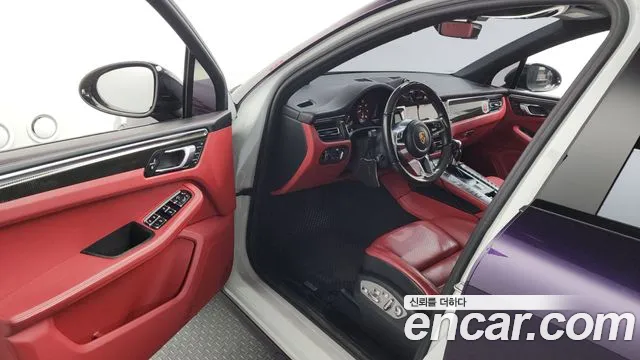 Porsche Macan 2020 thumb 10