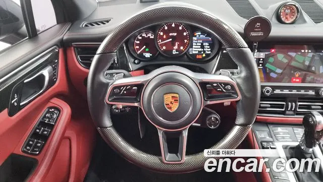 Porsche Macan 2020 thumb 7