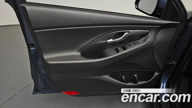 Hyundai i30 2017 thumb 4