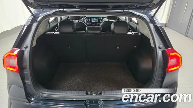 Kia Niro 2018 thumb 12