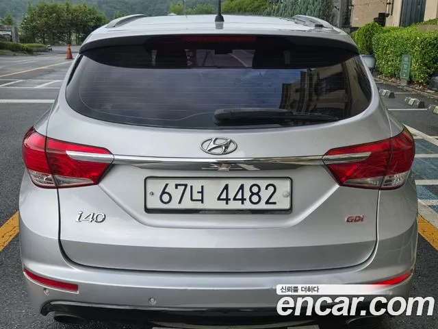 Hyundai i40 2012 thumb 2