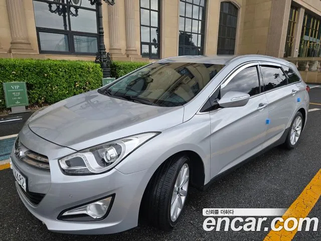 Hyundai i40 2012 thumb 4