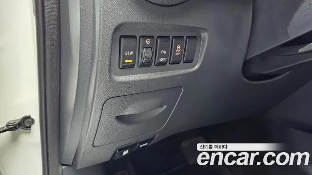 Renault QM5 2014 thumb 7