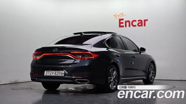 Hyundai Grandeur 2017 thumb 3