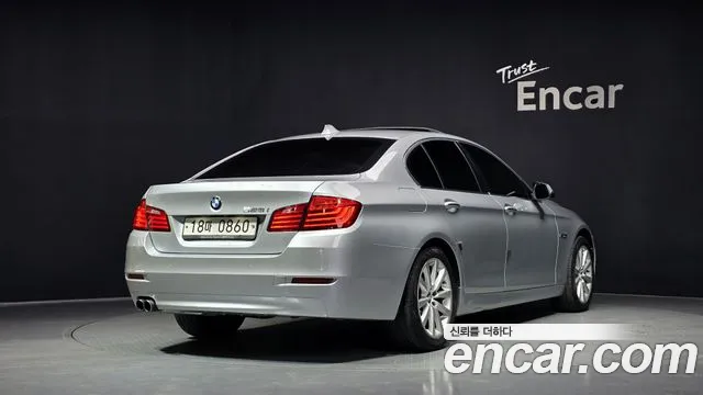 BMW 5 серии 2015 thumb 3