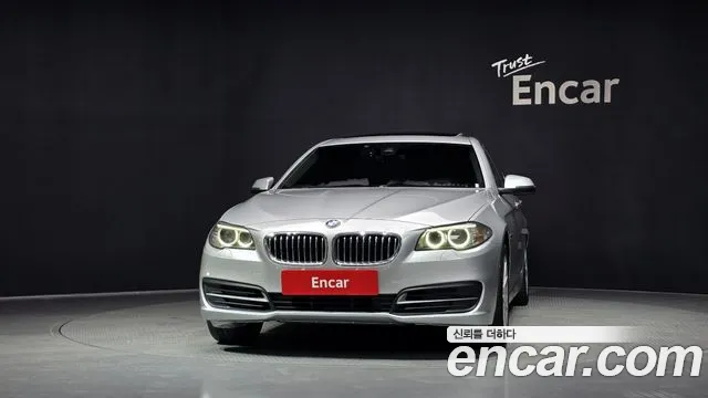 BMW 5 серии 2015 thumb 12