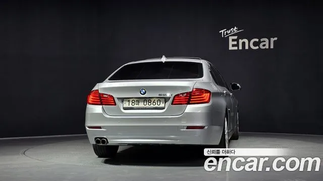 BMW 5 серии 2015 thumb 4