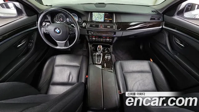 BMW 5 серии 2015 thumb 10
