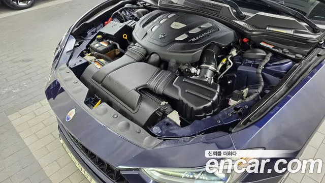 Maserati Ghibli 2019 thumb 11