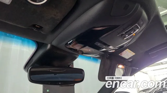 Maserati Ghibli 2019 thumb 8
