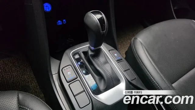 Hyundai Santafe 2016 thumb 2