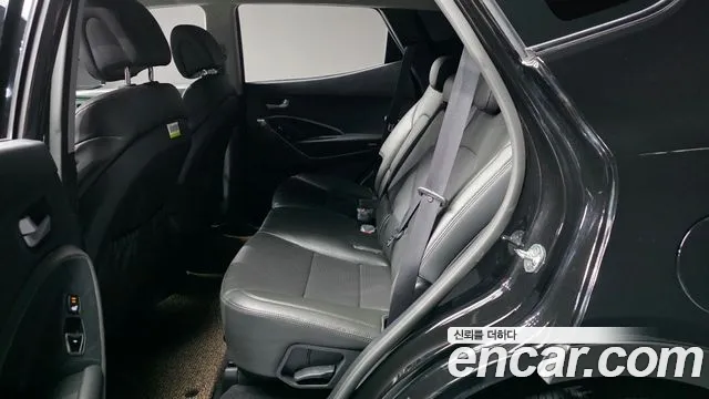 Hyundai Santafe 2016 thumb 10