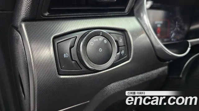 Ford Mustang 2021 thumb 8