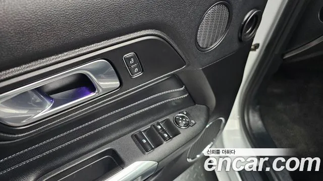 Ford Mustang 2021 thumb 5
