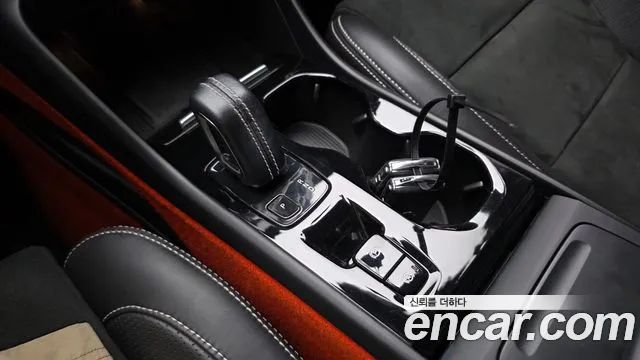 Volvo XC40 2019 thumb 6