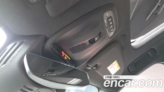 Volvo XC40 2019 thumb 2