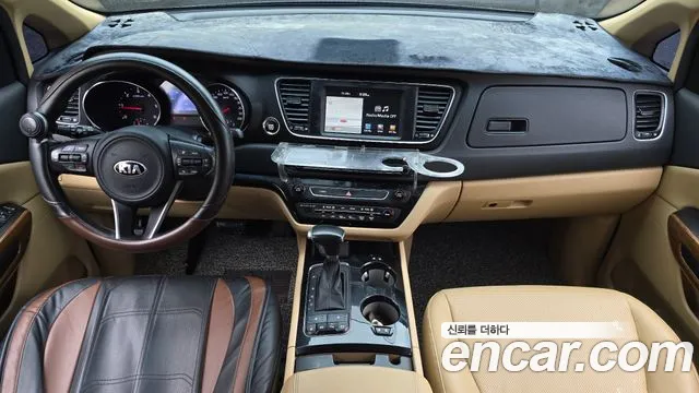 Kia Carnival 2017 thumb 7