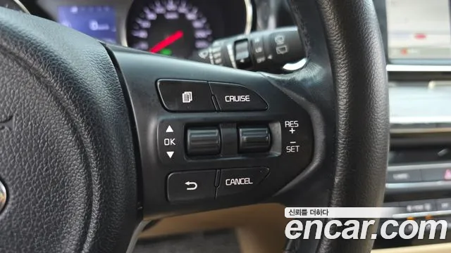 Kia Carnival 2017 thumb 5