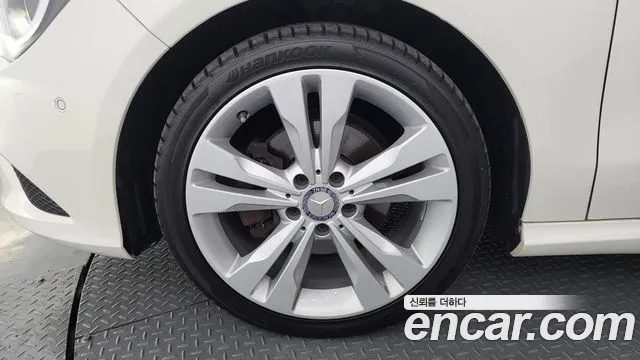 Mercedes-Benz A-Класс 2014 thumb 9