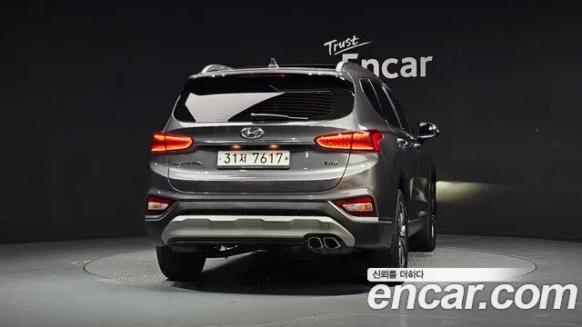 Hyundai Santa Fe 2018 thumb 11