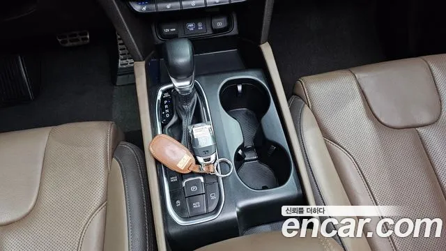 Hyundai Santa Fe 2018 thumb 5