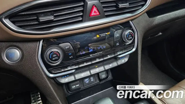 Hyundai Santa Fe 2018 thumb 10