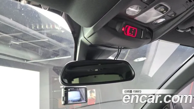 Peugeot 3008 2019 thumb 4
