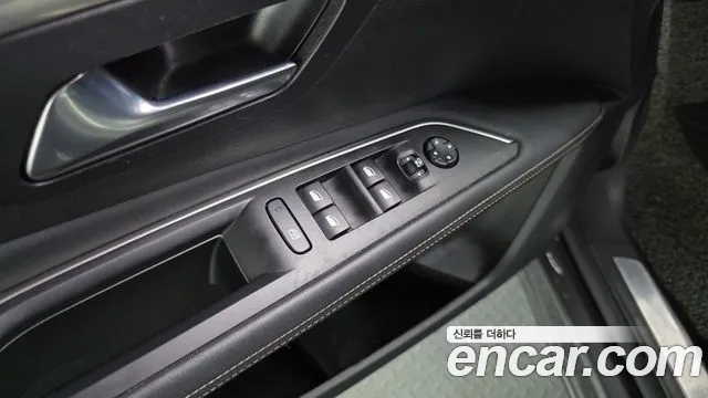 Peugeot 3008 2019 thumb 5