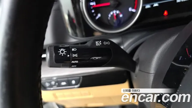 Kia Carnival 2021 thumb 5