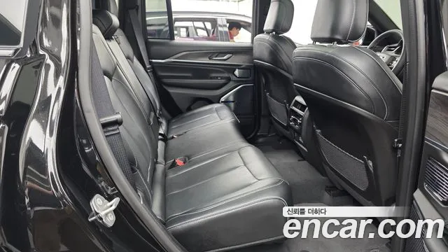 Jeep Grand Cherokee 2023 thumb 10