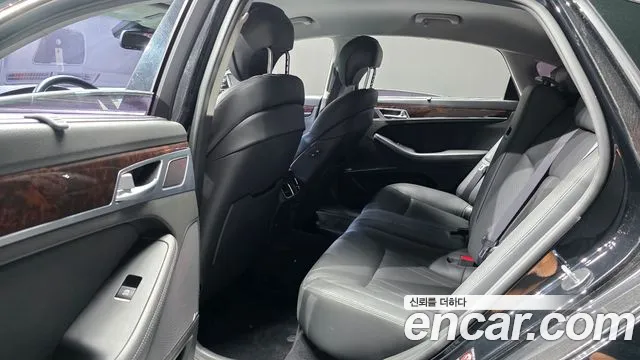 Hyundai Genesis 2016 thumb 2