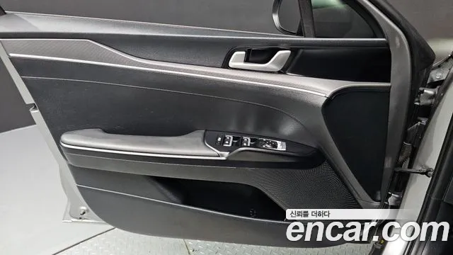 Kia Hybrid 2021 thumb 11
