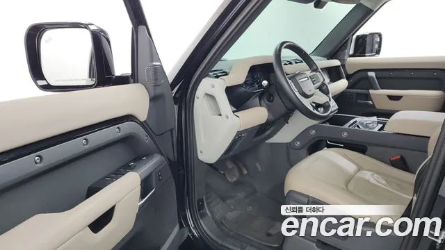 Land Rover Defender 2021 thumb 3