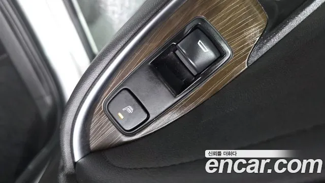 Chevrolet Malibu 2020 thumb 2