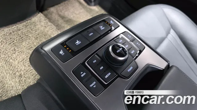 Hyundai Genesis 2014 thumb 12