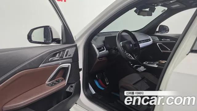 BMW X1 2023 thumb 9