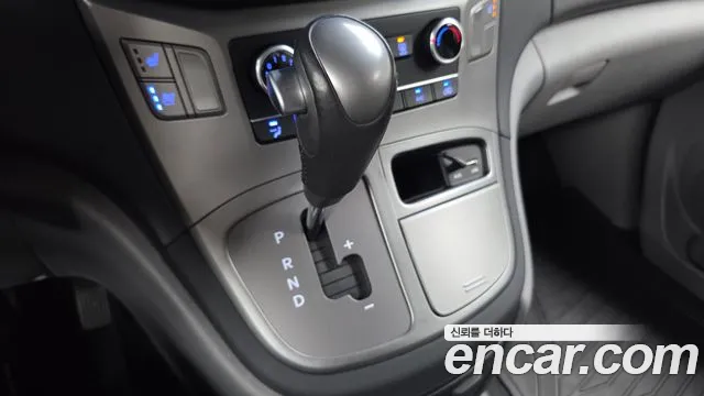 Hyundai Staria 2019 thumb 3