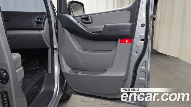 Hyundai Staria 2019 thumb 2