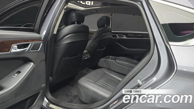 Hyundai Genesis 2015 thumb 6