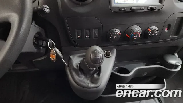 Renault Master 2019 thumb 10