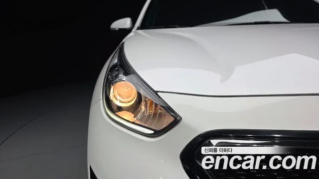 Kia Niro 2016 thumb 3