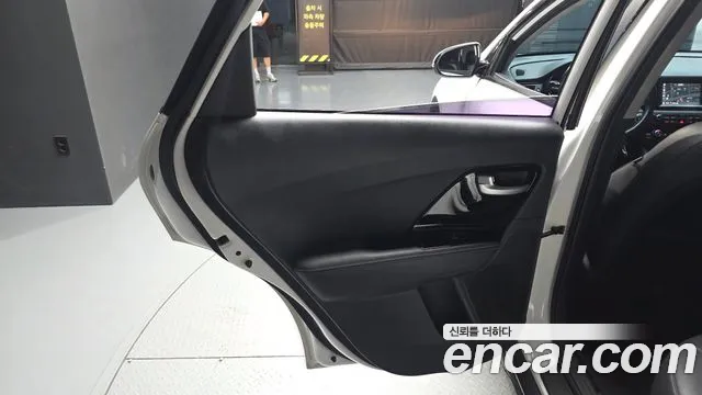 Kia Niro 2016 thumb 10
