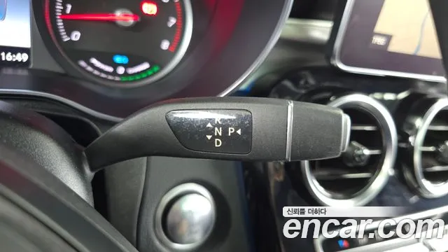 Mercedes-Benz GLC 2018 thumb 3
